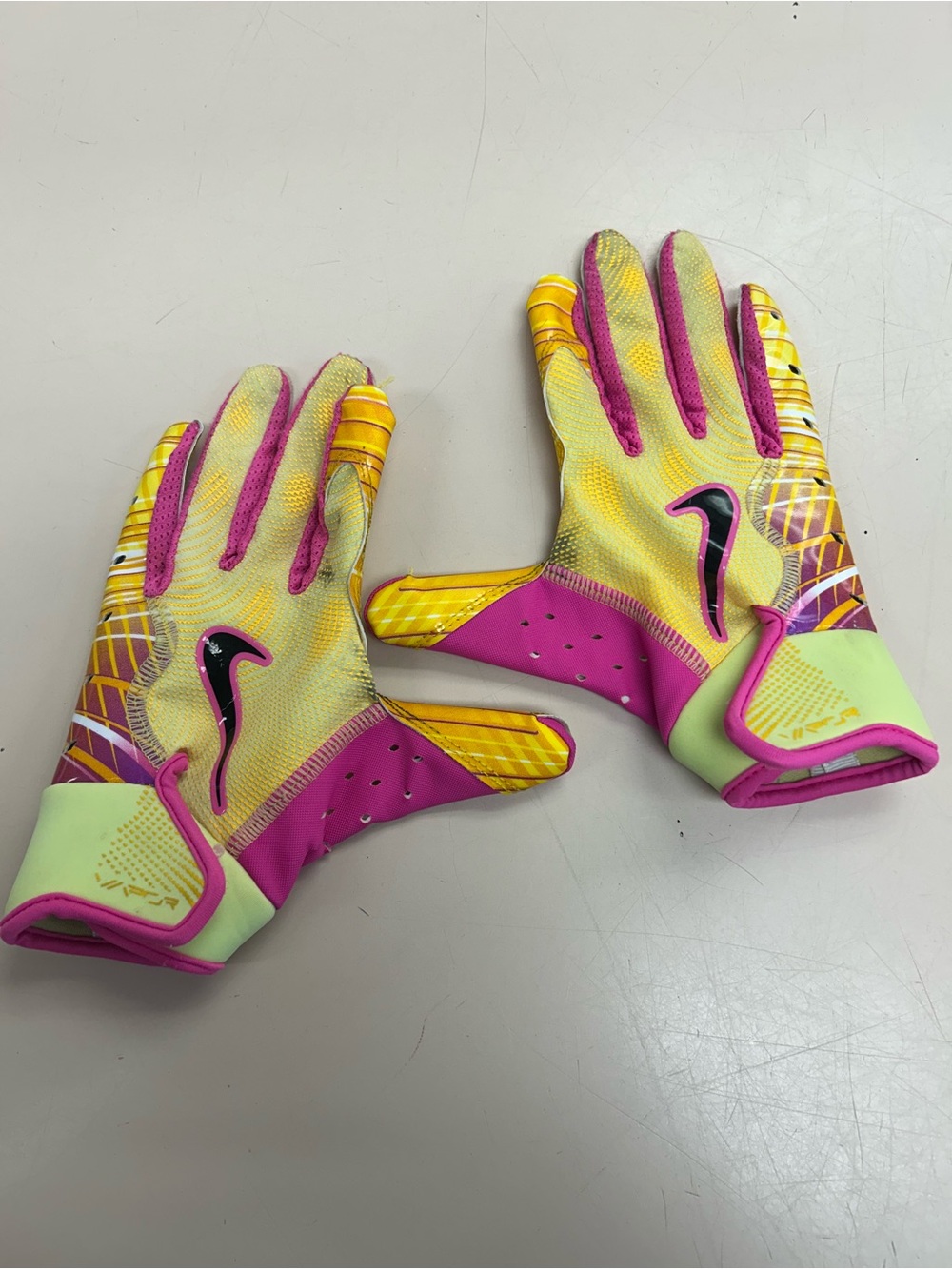 Nike vapor jet 8 football gloves youth small